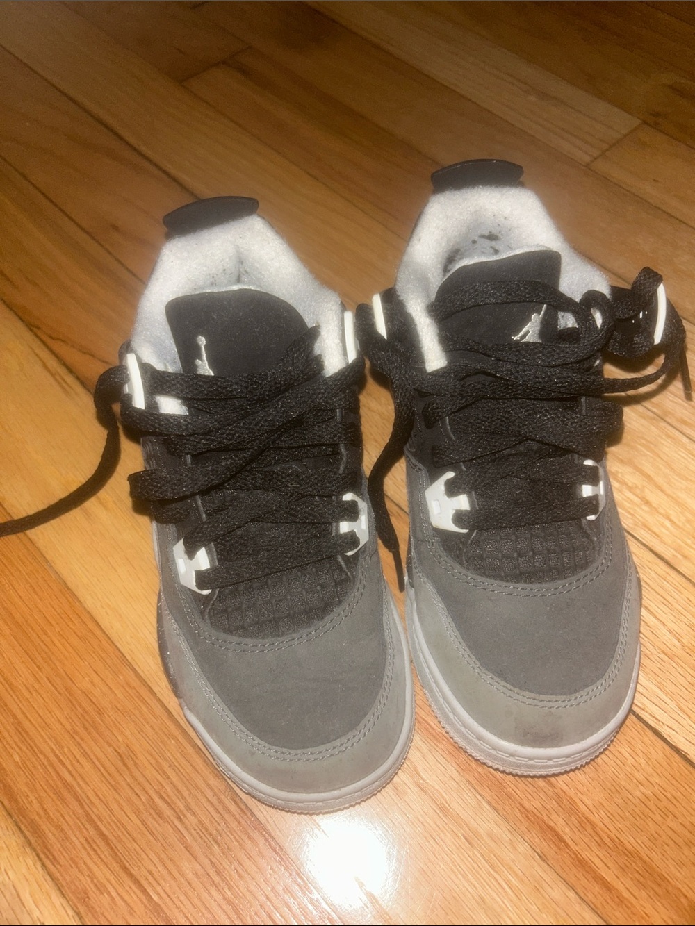 🍎✏️back 2 school sale ✨ kids Jordan 4